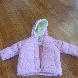 Puffer jacket with hood